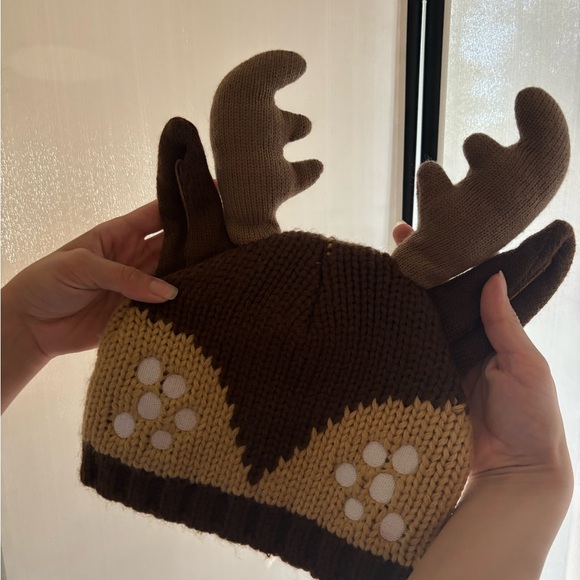 Cute Reindeer Knitted Beanie - Picture 6 of 6